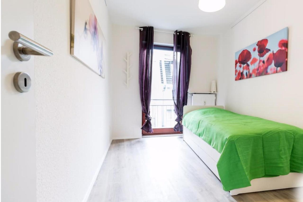 Homefy Oldtown Apartment - 6 People - 2 Bath - Balcony - Top Location Düsseldorf Eksteriør bilde
