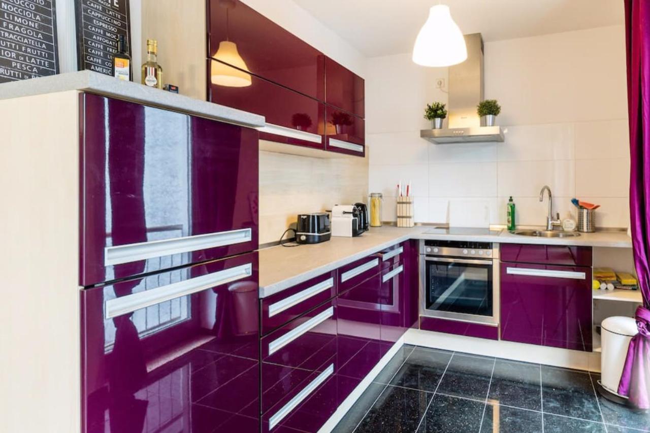 Homefy Oldtown Apartment - 6 People - 2 Bath - Balcony - Top Location Düsseldorf Eksteriør bilde